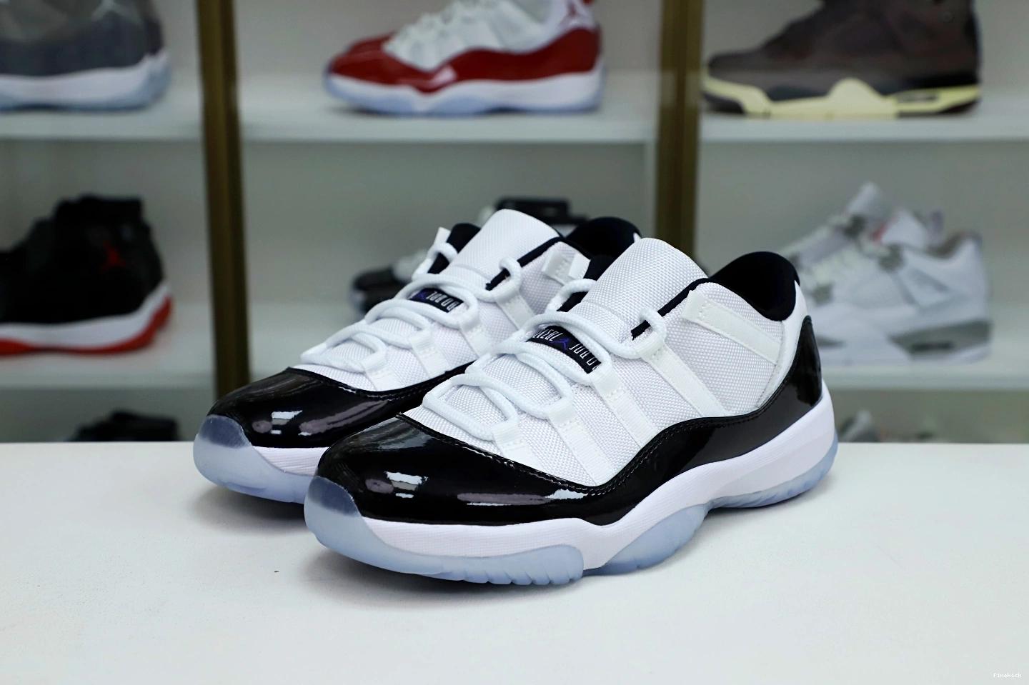 LOW AIR RETRO JORDAN 11 CONCORD 0315